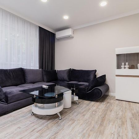 Gorgeous 2-Bedroom Apartment Plowdiw Exterior foto
